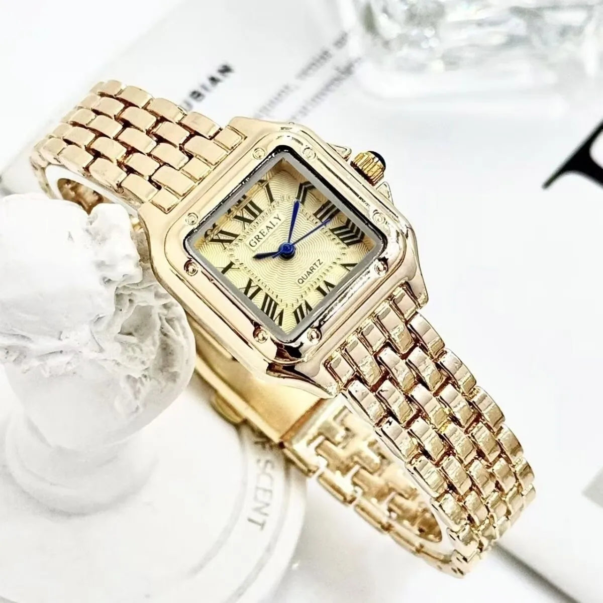 Wristwatch  woman Quartz Casual Clock